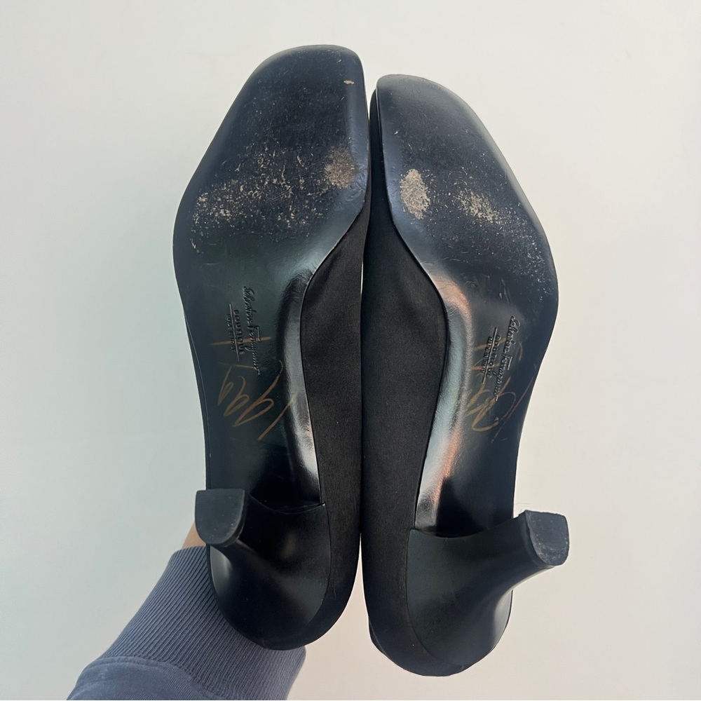 Salvatore Ferragamo Black Satin Bow Heels, Size 9 (fit like 8.5) - Picture 7 of 7